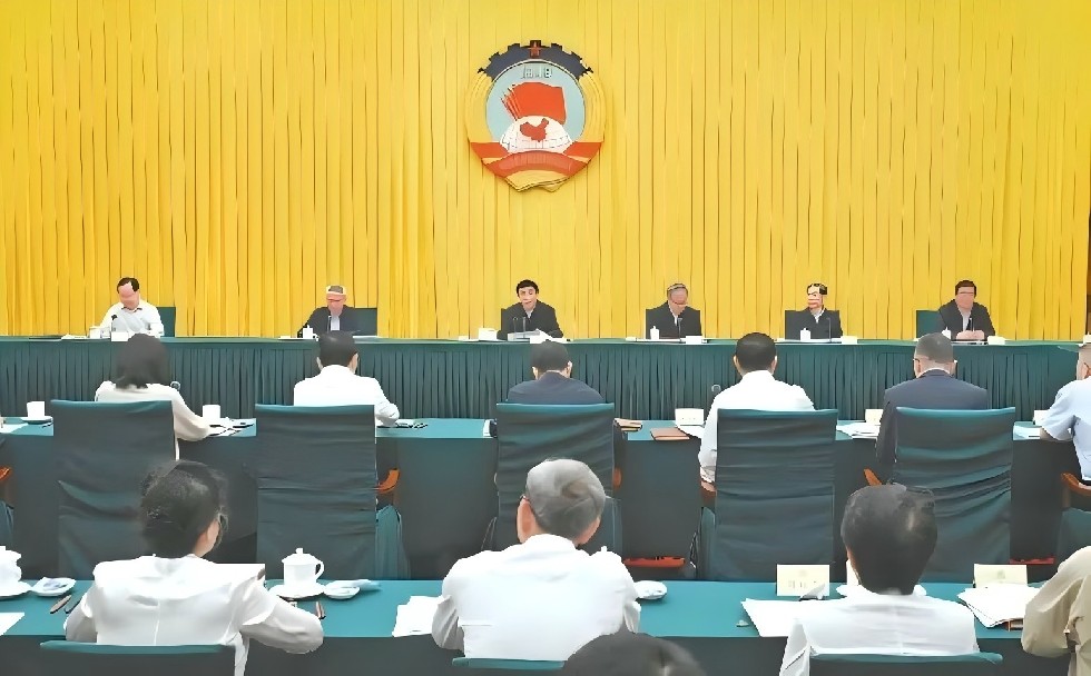 全国政协召开双周协商座谈会 围绕构建中华文明标识体系协商议政 王沪宁主持